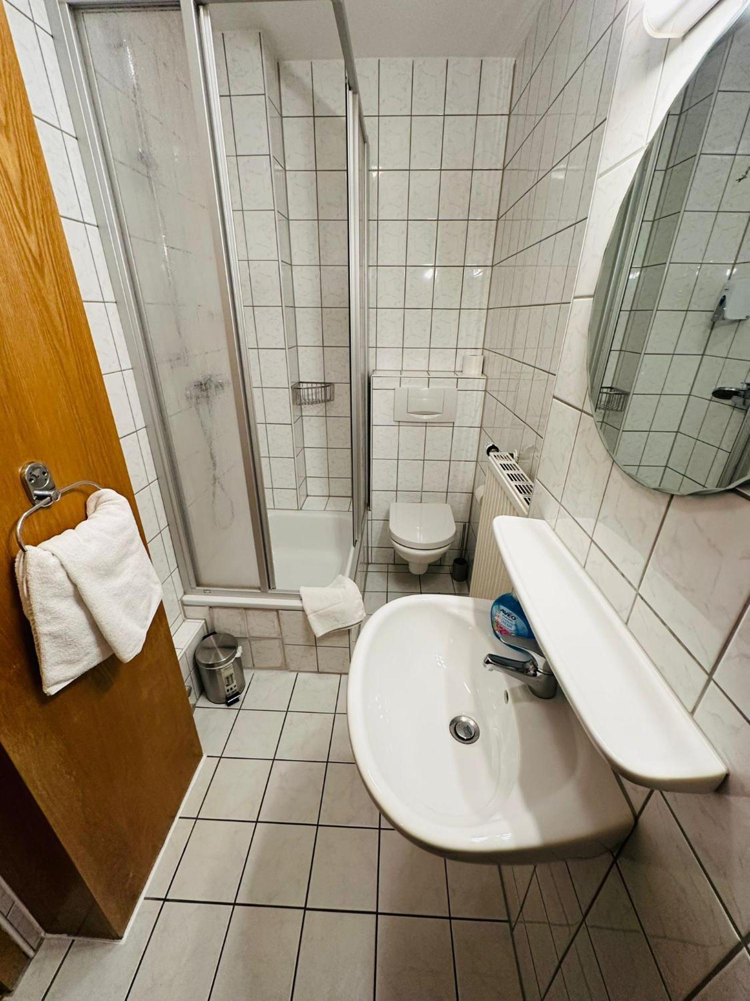 Hotel Bff Airport Messe Schlaf - Duesseldorf Экстерьер фото