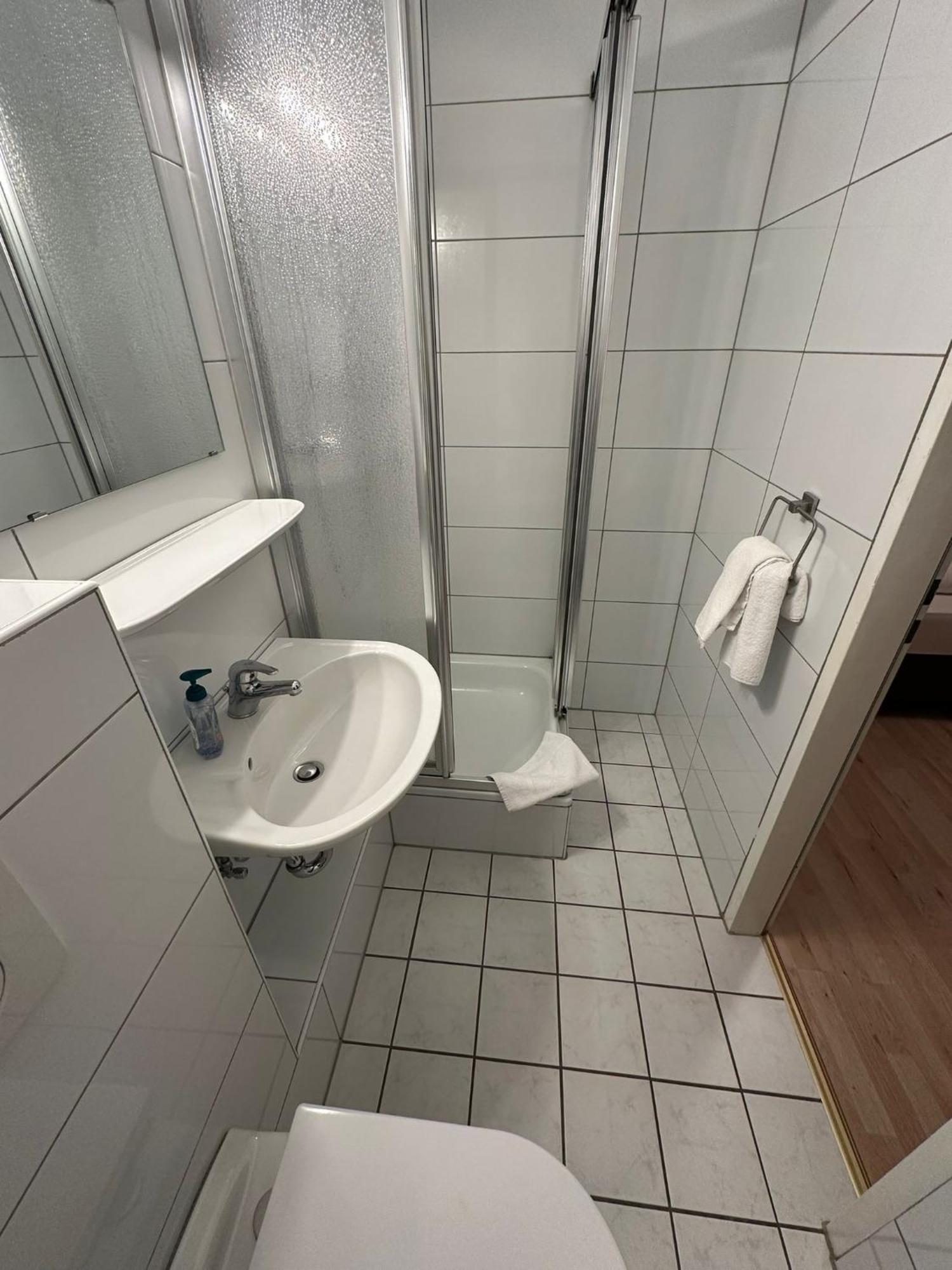 Hotel Bff Airport Messe Schlaf - Duesseldorf Экстерьер фото