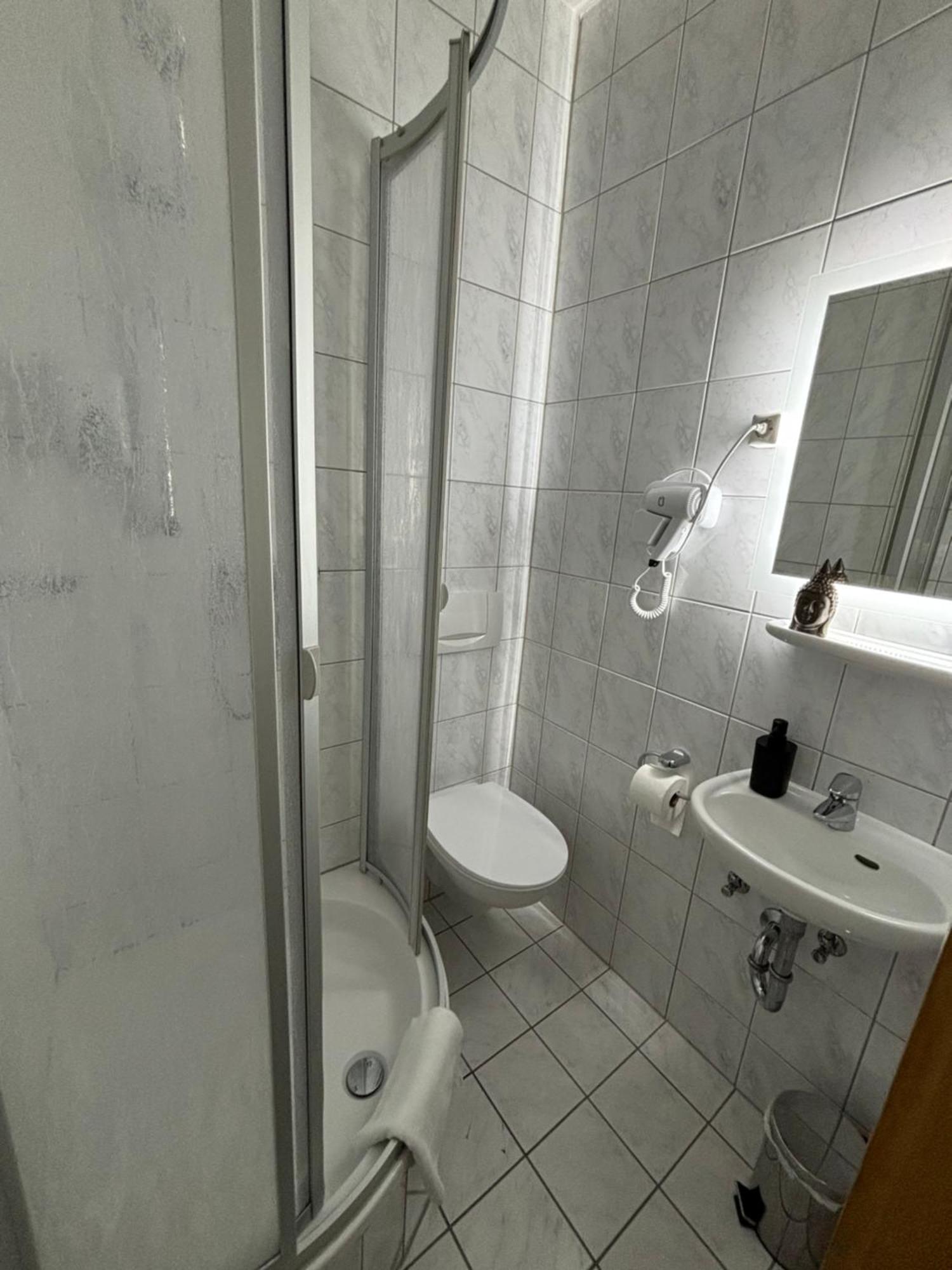Hotel Bff Airport Messe Schlaf - Duesseldorf Экстерьер фото